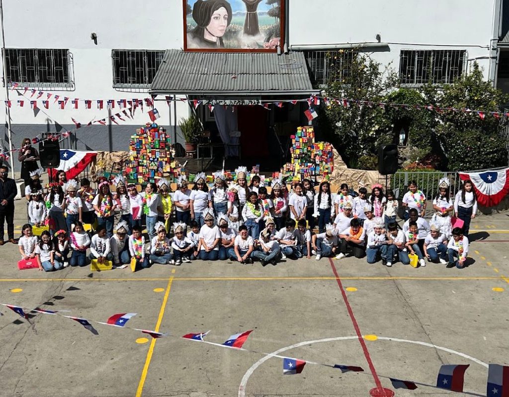 FIESTA COSTUMBRISTA: TRADICIÓN, FAMILIA Y COMUNIDAD