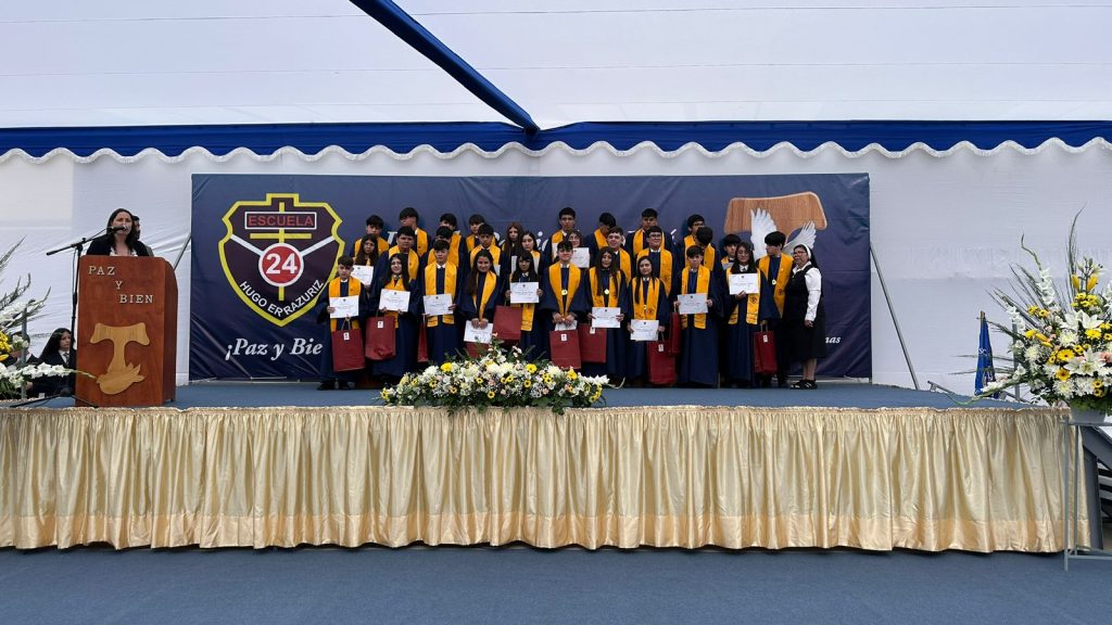 CEREMONIA DE CERTIFICACIÓN DE OCTAVOS BÁSICOS